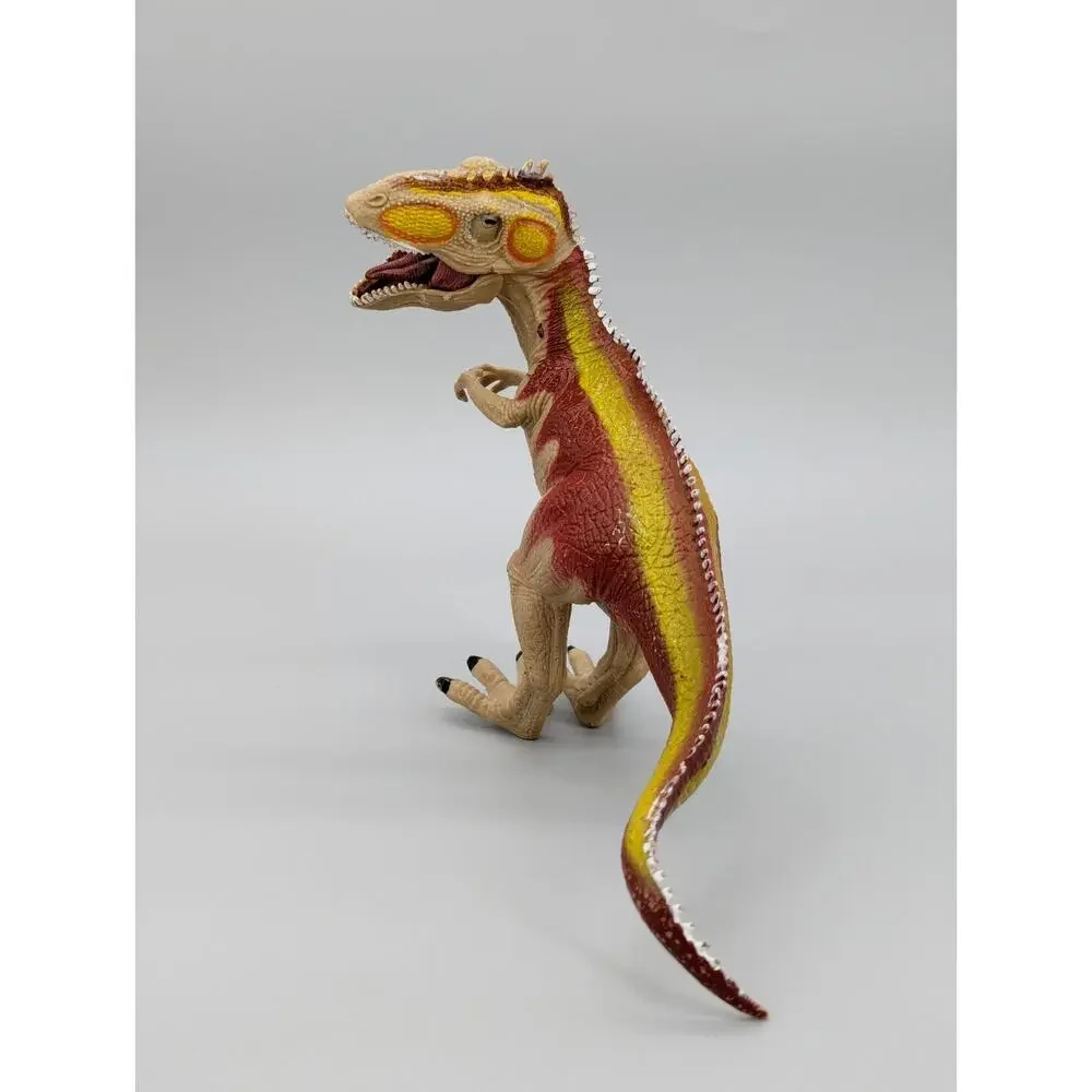 New-Ray dinos some front